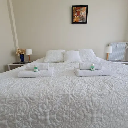 Puits Aux Fees Apartment *